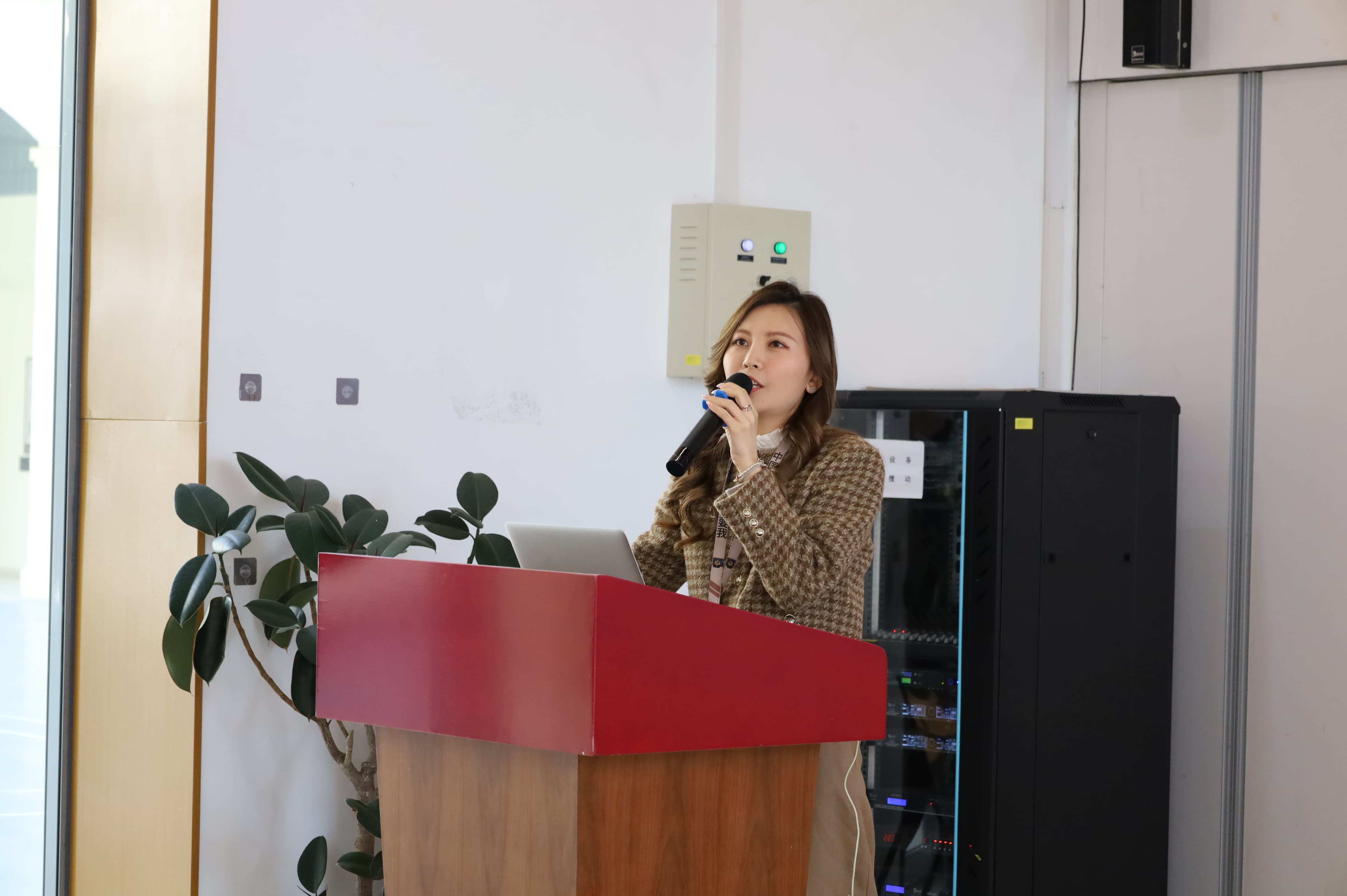 IMG_5917.JPG IMG_5917.JPG