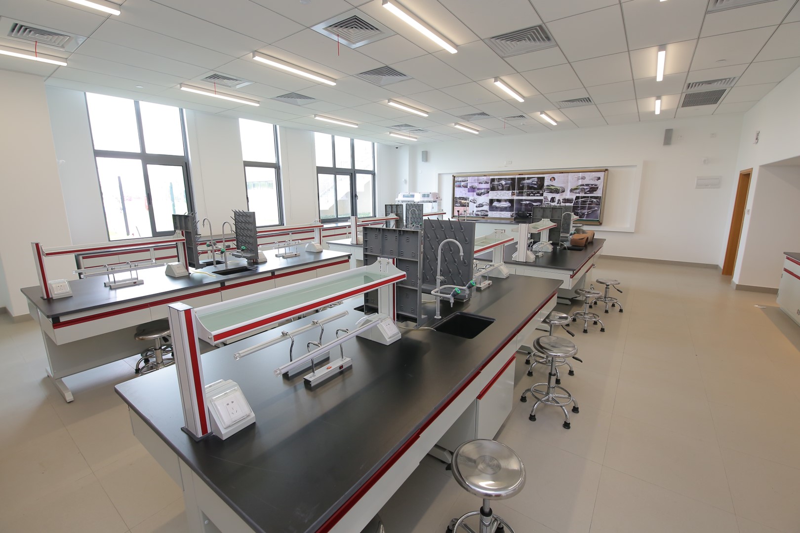 a101b89f-76f8-42f8-b905-a810b84e63ec.jpg a101b89f-76f8-42f8-b905-a810b84e63ec.jpg