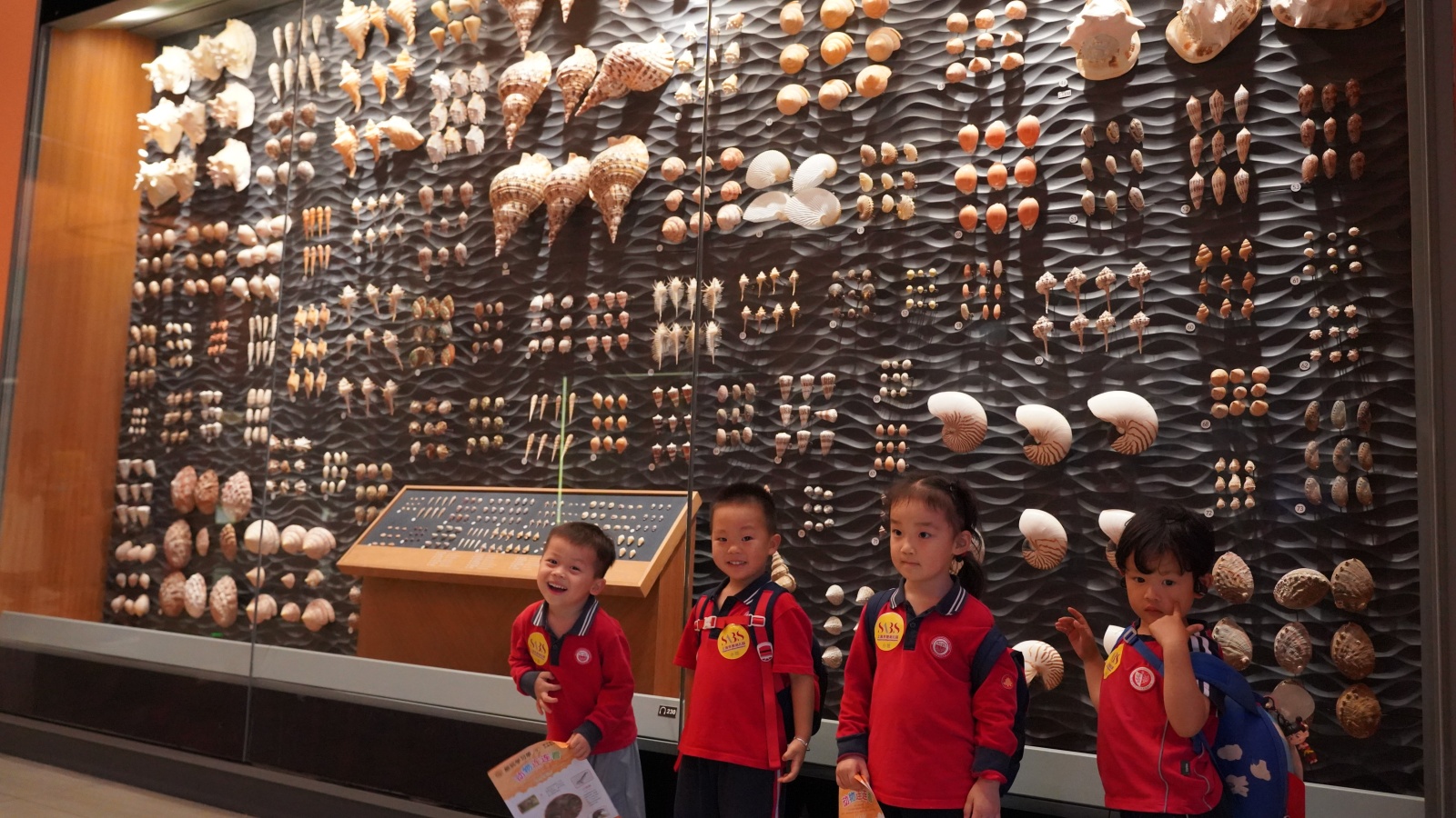 12557119.jpg 12557119.jpg